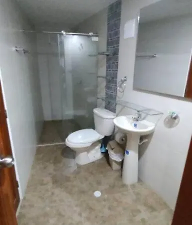 Confort En La Zona Del Laguito Apartamento